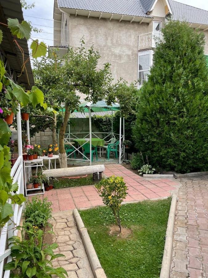 Guest House Visit Чолпон-Ата Екстериор снимка