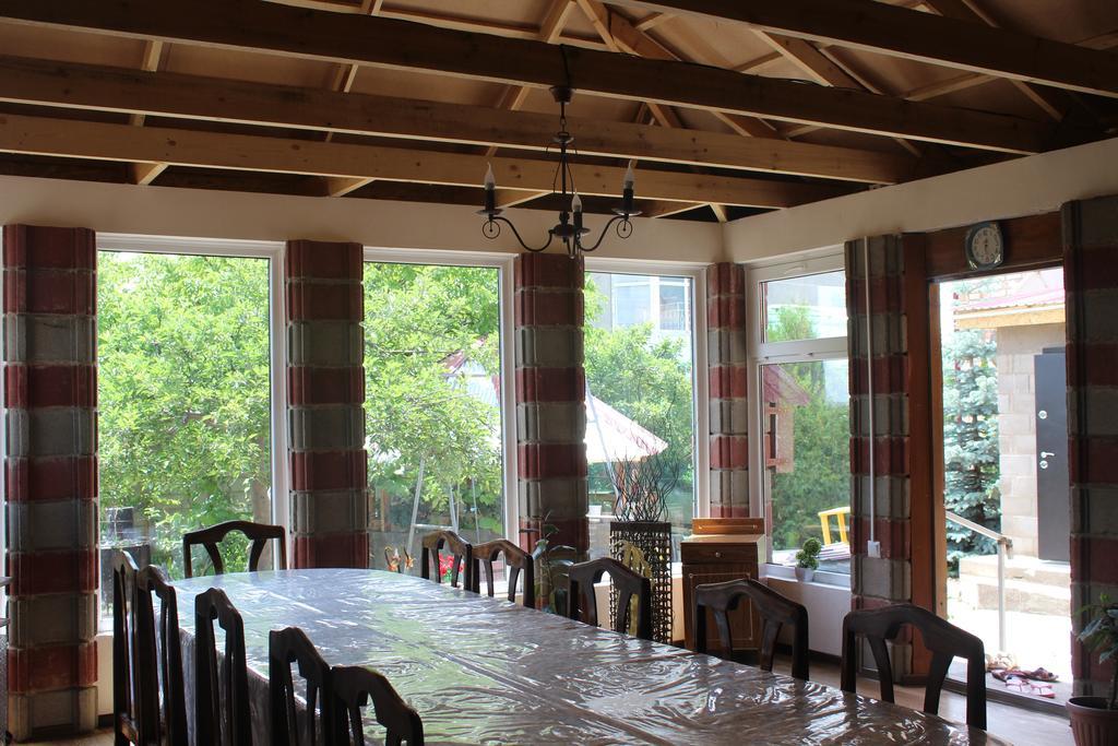 Guest House Visit Чолпон-Ата Екстериор снимка