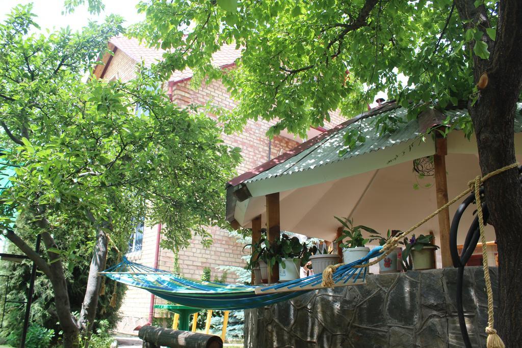 Guest House Visit Чолпон-Ата Екстериор снимка