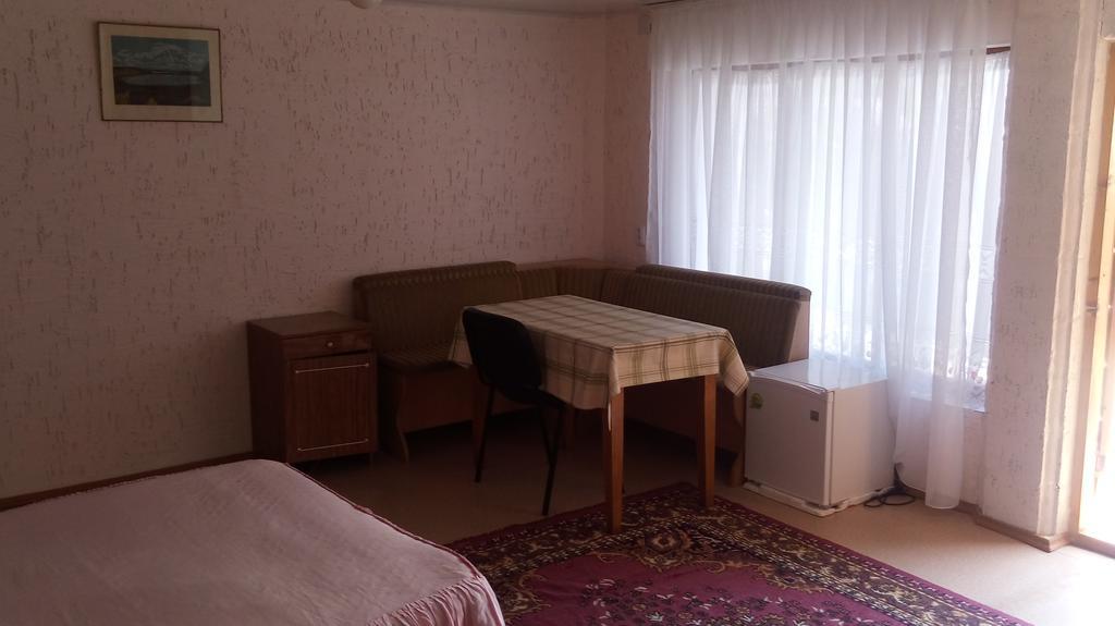 Guest House Visit Чолпон-Ата Екстериор снимка